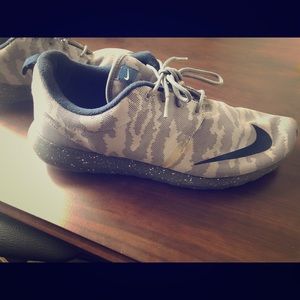 Nike Roche One - Grey Camo